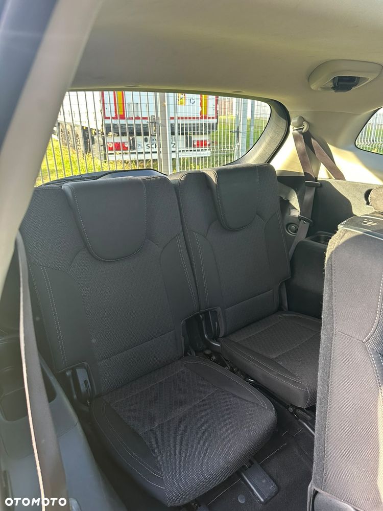Kia Carens 1.7 CRDi 115 Dream Team Edition - 17
