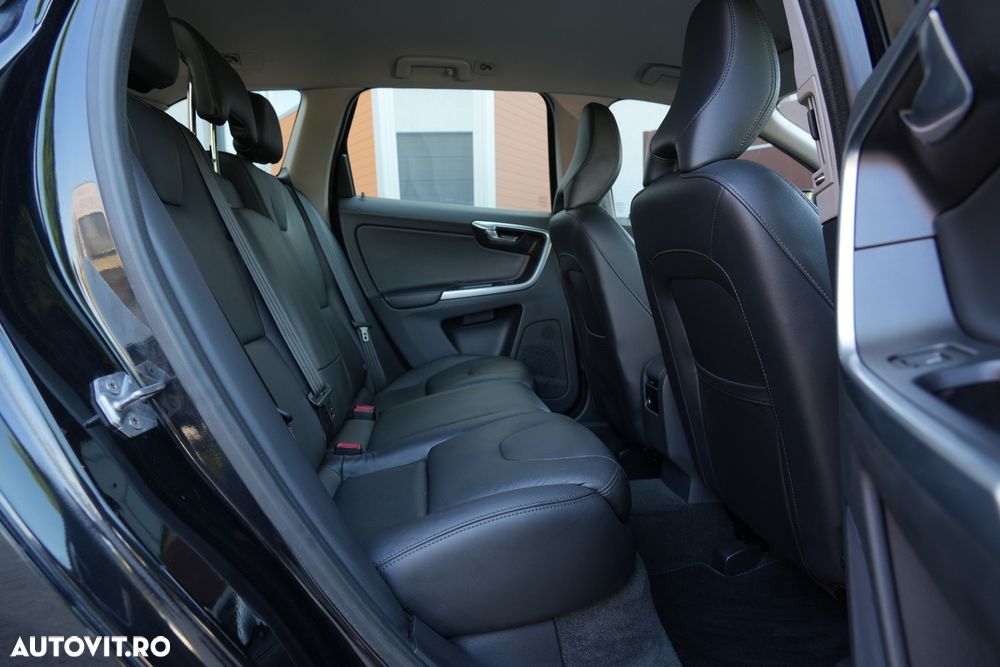 Volvo XC 60 D4 Geartronic Summum - 32