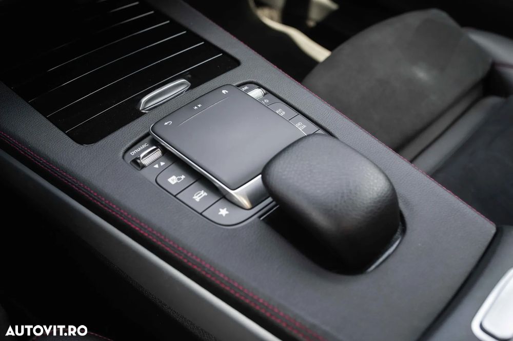 Mercedes-Benz A 220 d 4Matic 8G-DCT Advanced AMG Line - 28