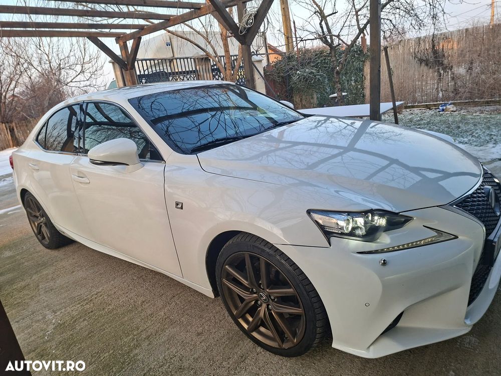 Lexus Seria IS 300h Aut. F Sport - 12