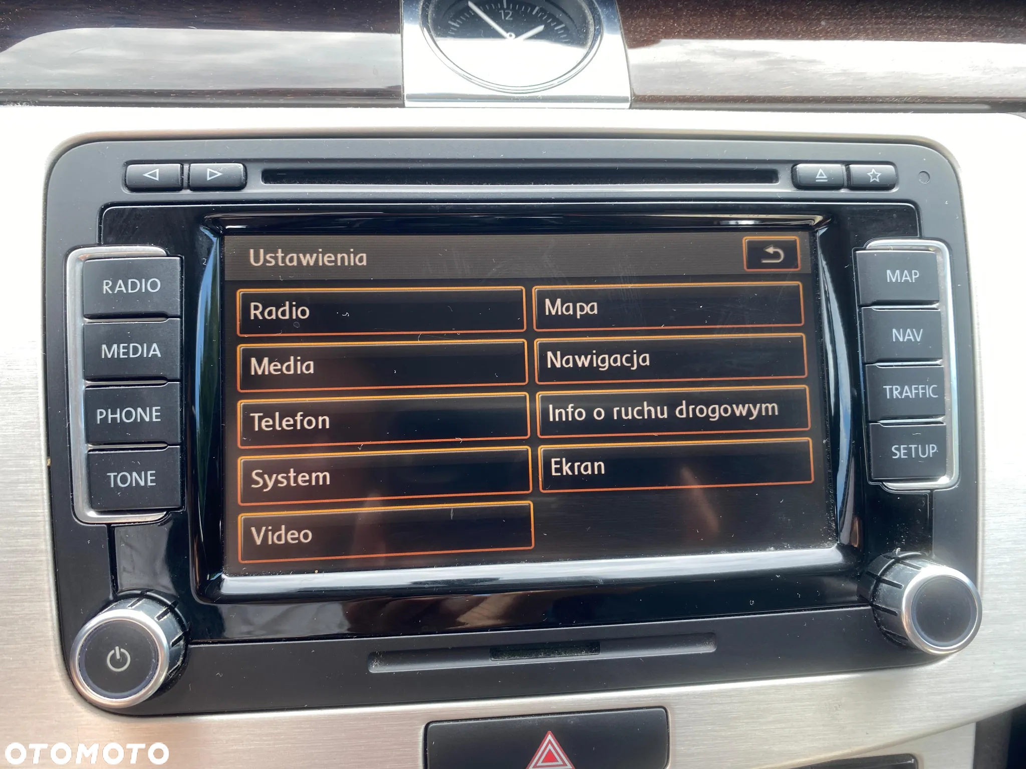 Volkswagen Passat - 12
