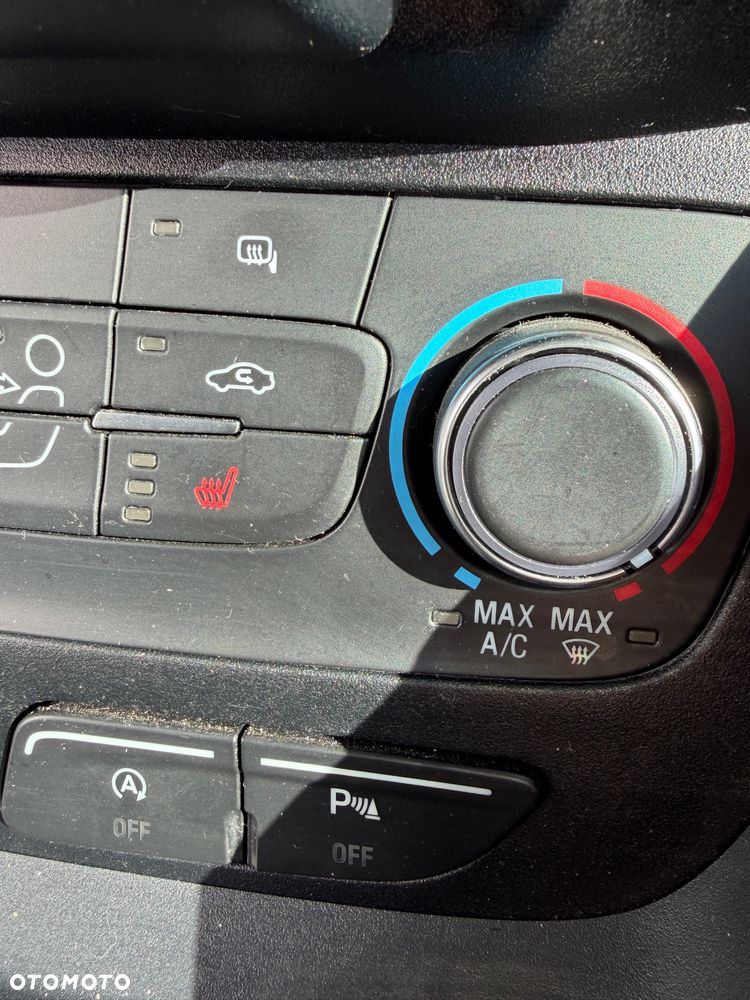 Ford Transit Connect - 31