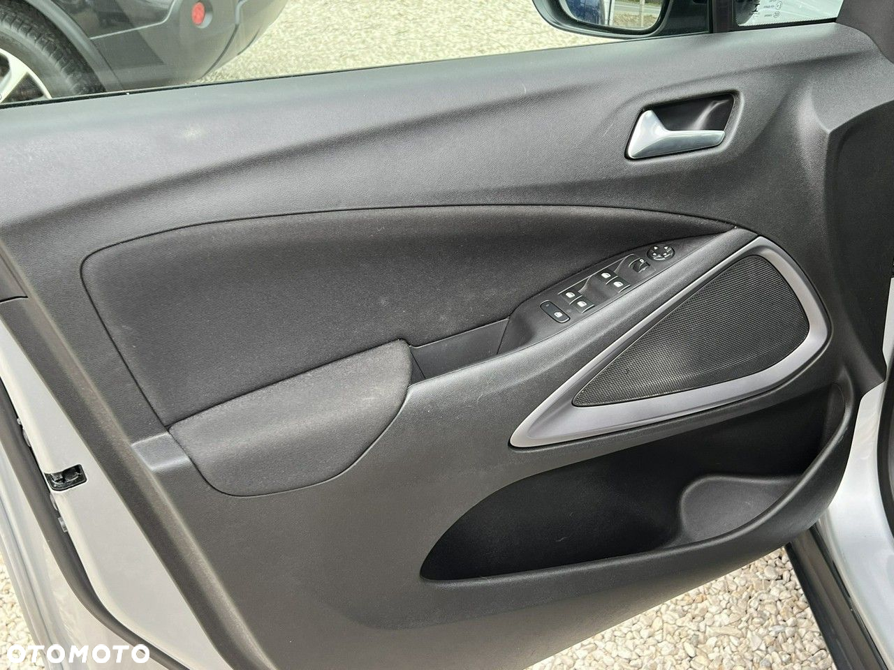 Opel Crossland X - 10