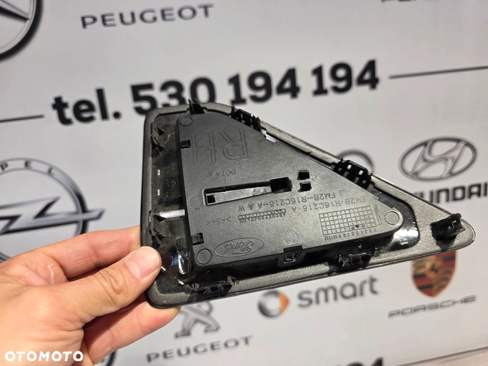 FORD S-MAX MK2 14- PRAWA KRATKA / ZAŚLEPKA / WLOT NA BŁOTNIK NR EM2B-R16C216-A / FM2B-R16C216-AA NR AUKCJI KB56 - 5