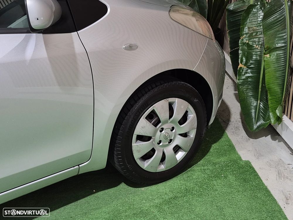 Toyota Yaris 1.0 VVT-i AC - 8