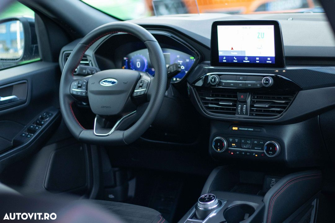 Ford Kuga - 30