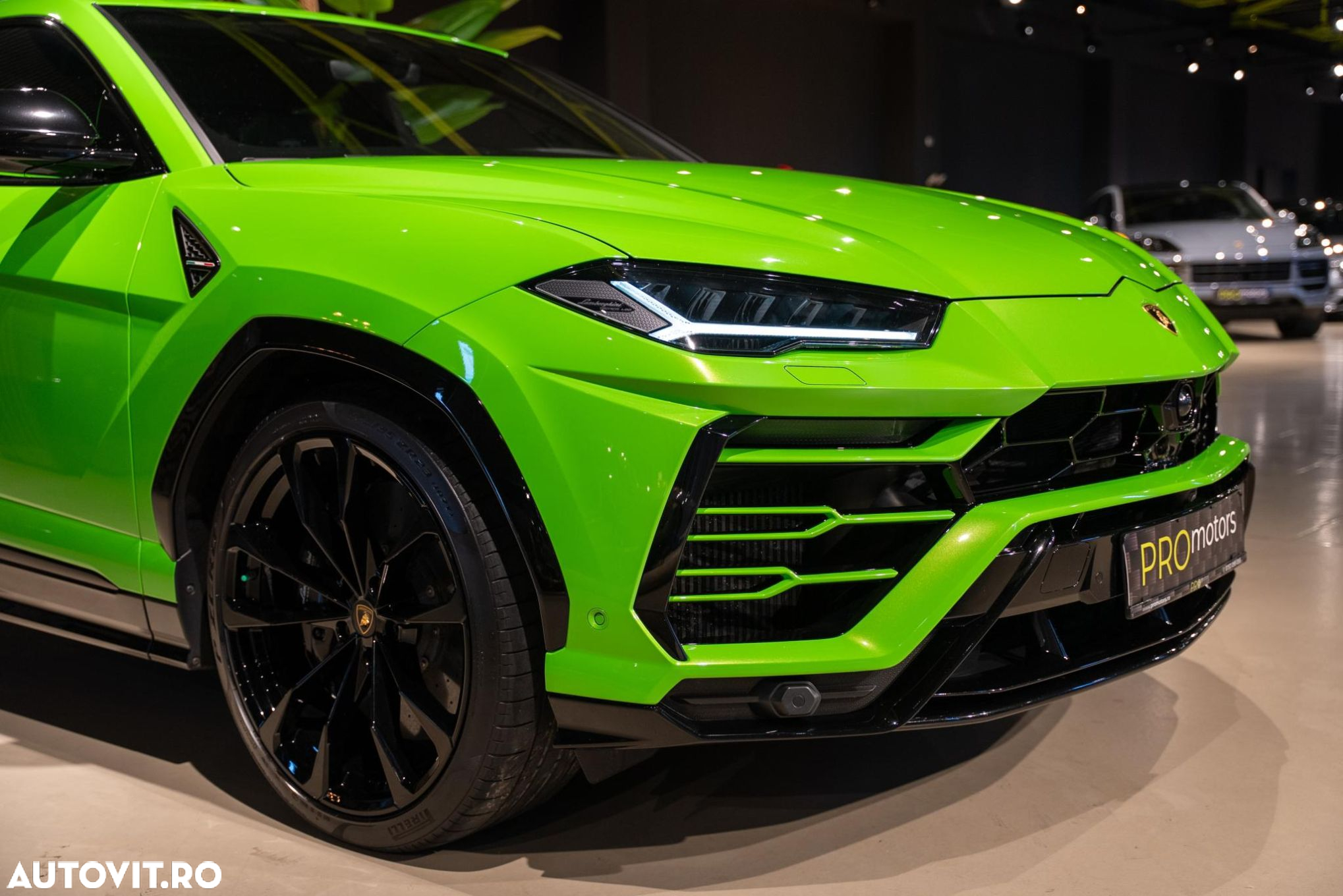 Lamborghini URUS - 4