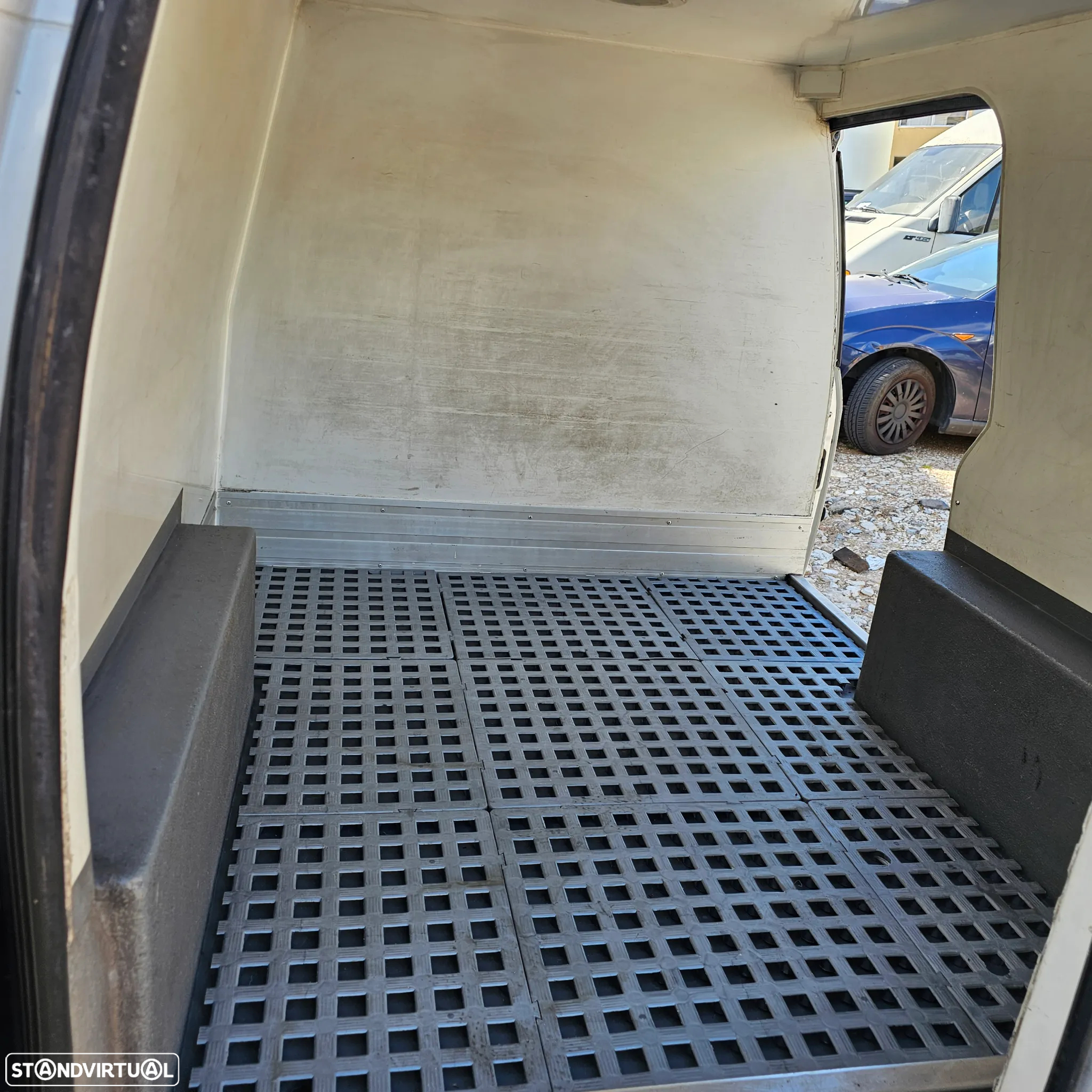 VW Caddy isótermica - 11