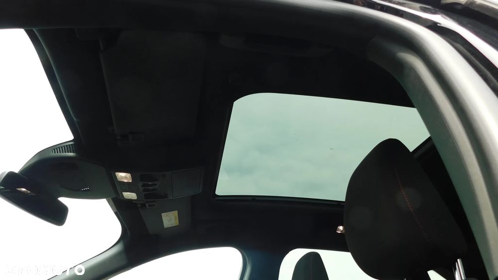 Ford Kuga 2.5 Duratec PHEV ST-LINE X - 18