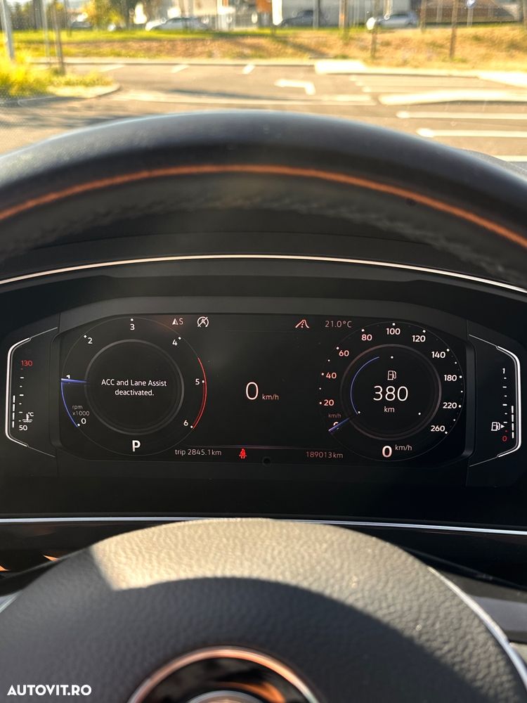 Volkswagen Tiguan - 12