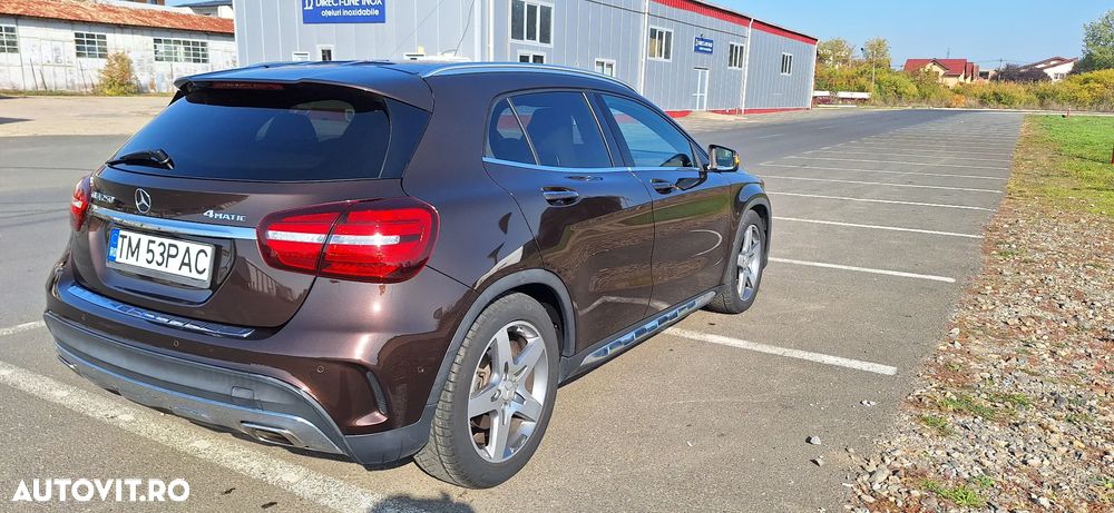 Mercedes-Benz GLA 250 4Matic 7G-DCT AMG Line - 17