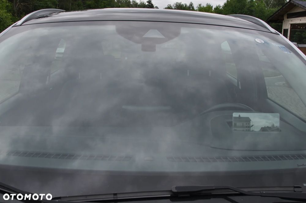 Ford Kuga - 12