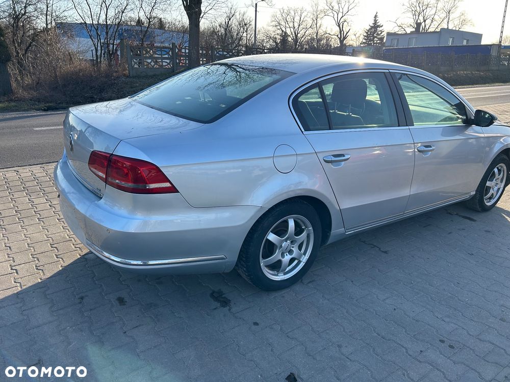 Volkswagen Passat - 19