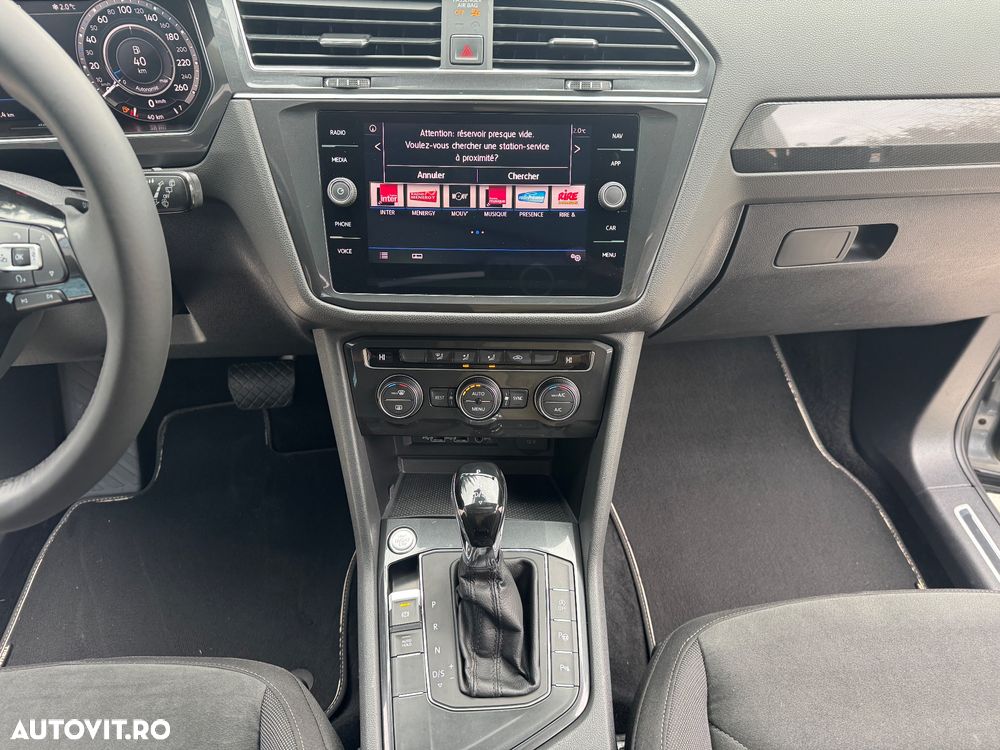 Volkswagen Tiguan - 27