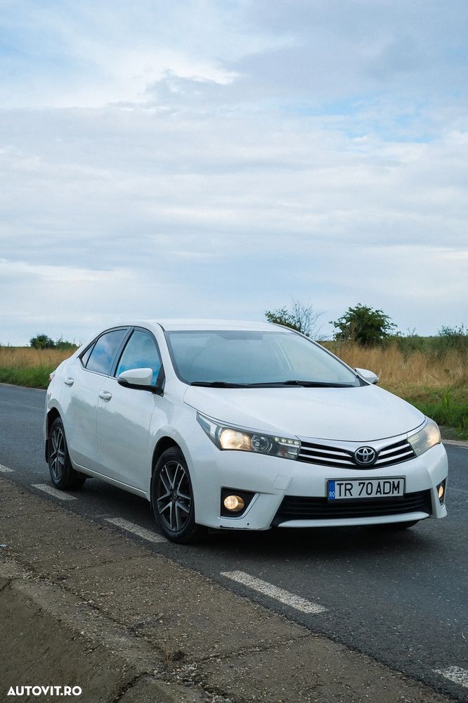 Toyota Corolla 1.6 Valvematic CVT Sol - 2