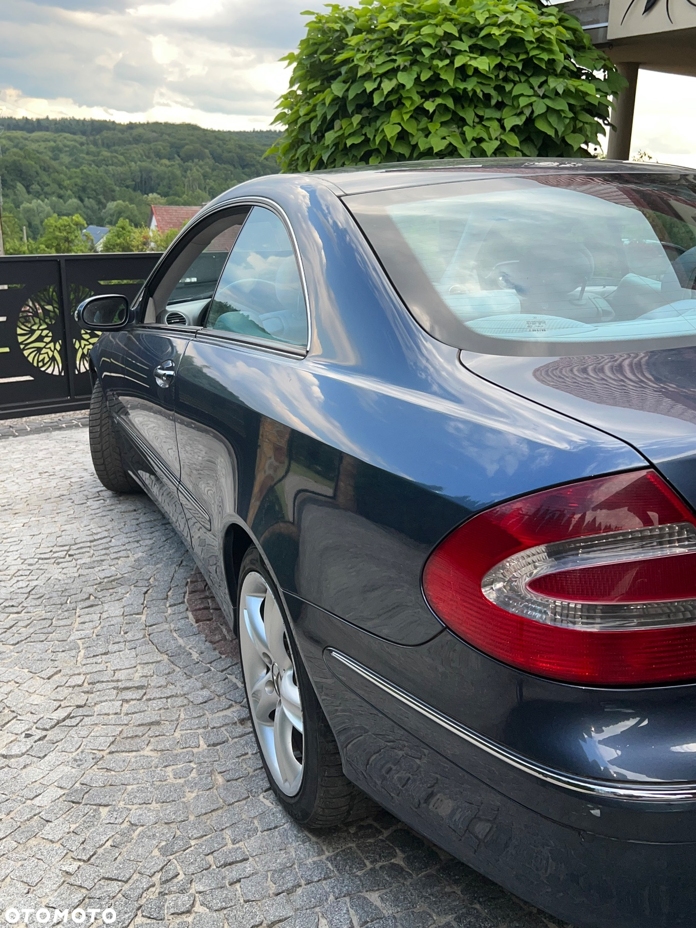 Mercedes-Benz CLK - 12