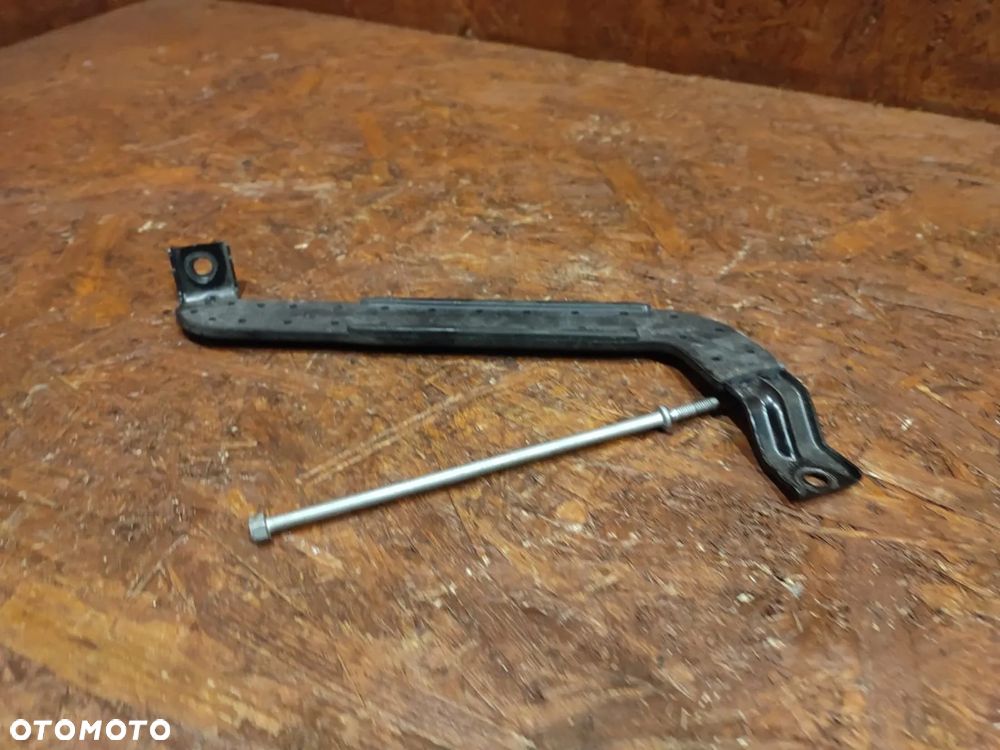 E90/ E91/ E92/ E90LCI ORYGINALNE MOCOWANIE AKUMULATORA/ ZABEZPIECZENIE NA WEYPADEK DACHOWANIA + ŚRÓBA NR.  61 21 7 549 425 W BARDZO DOBRYM STANIE - 2