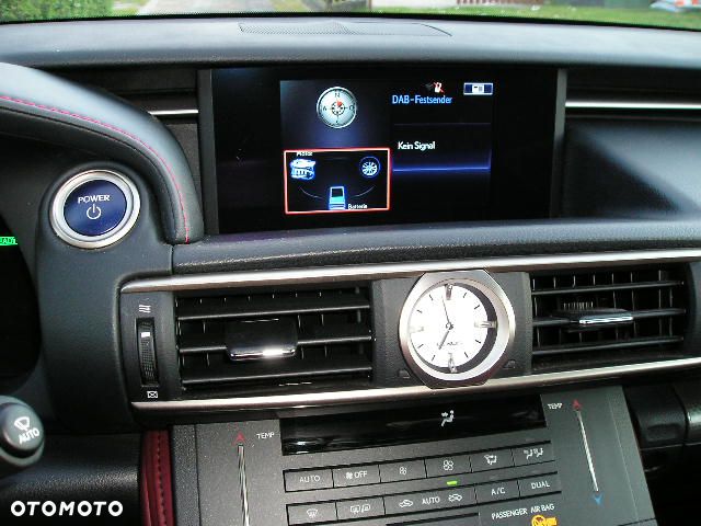 Lexus RC 300h F Sport - 14