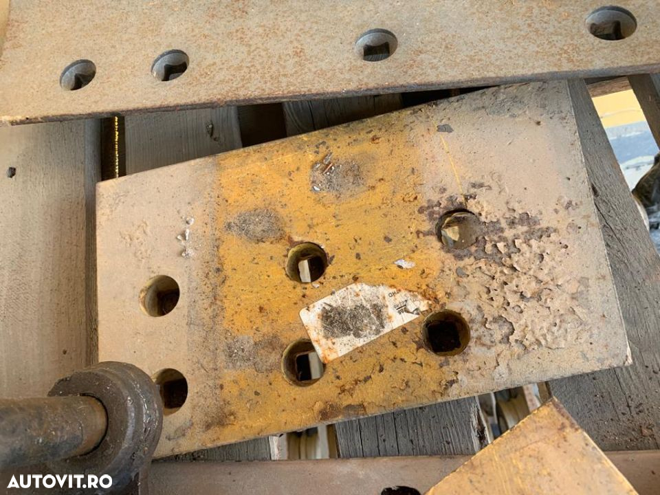 Coltare pentru lama buldozere Caterpillar - 10