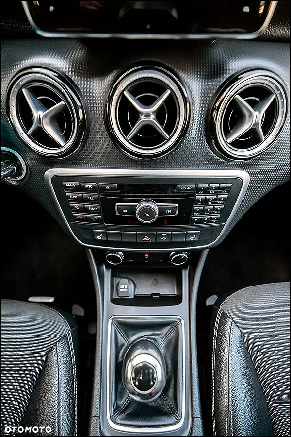 Mercedes-Benz Klasa A 180 (BlueEFFICIENCY) Urban - 22