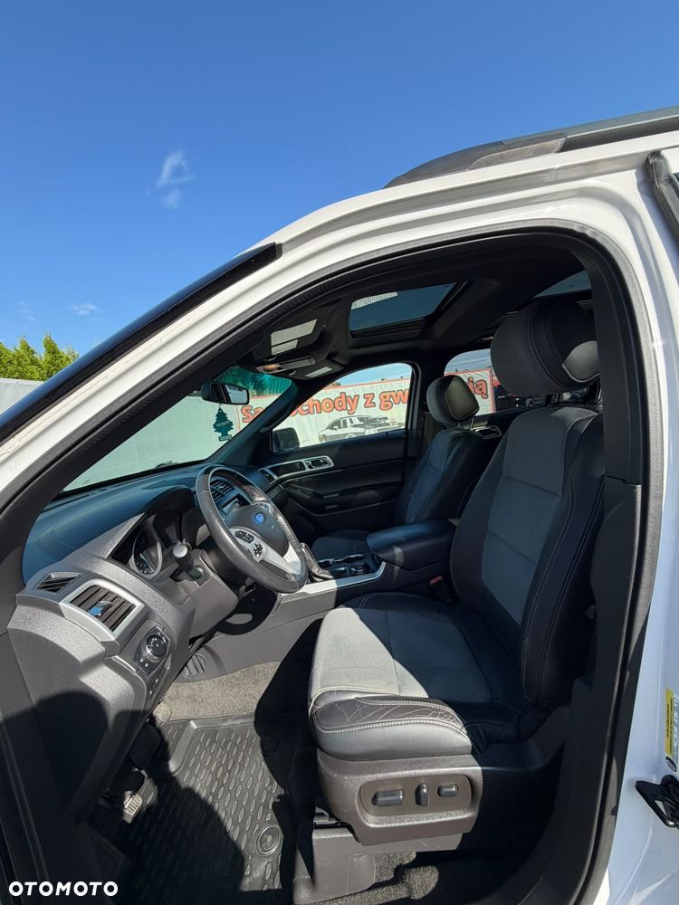 Ford Explorer - 16