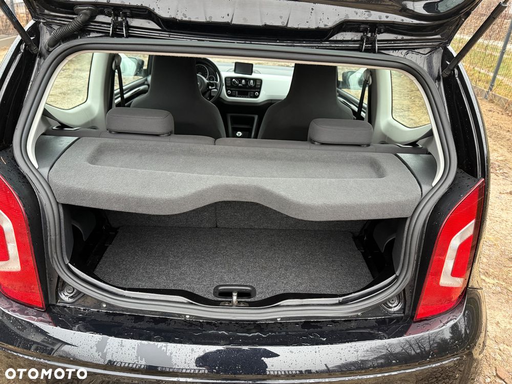 Volkswagen up! black - 11