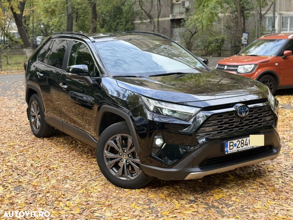 Toyota RAV4 - 1