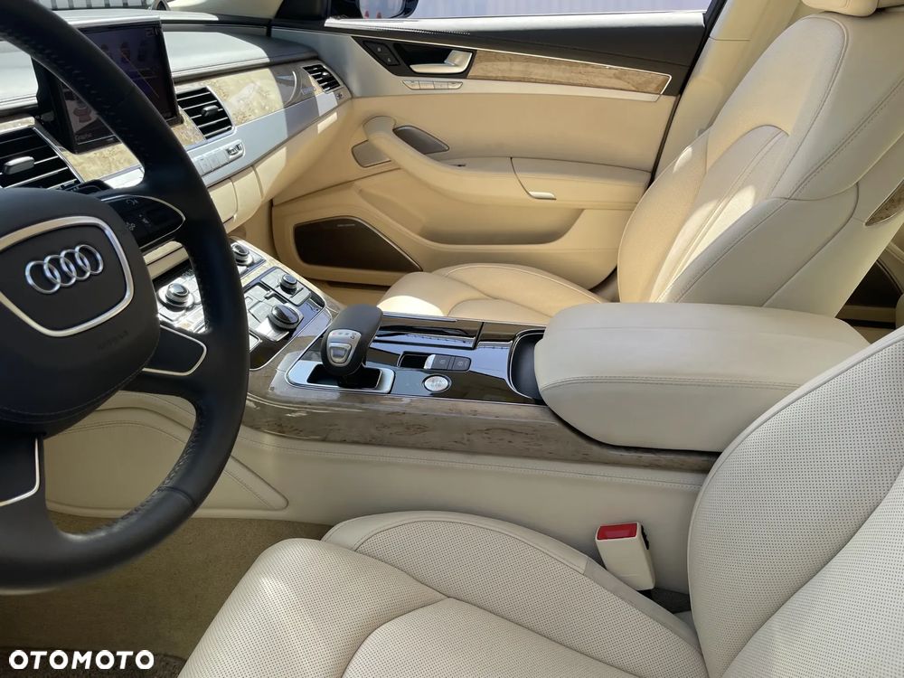 Audi A8 4.2 FSI L Quattro - 12
