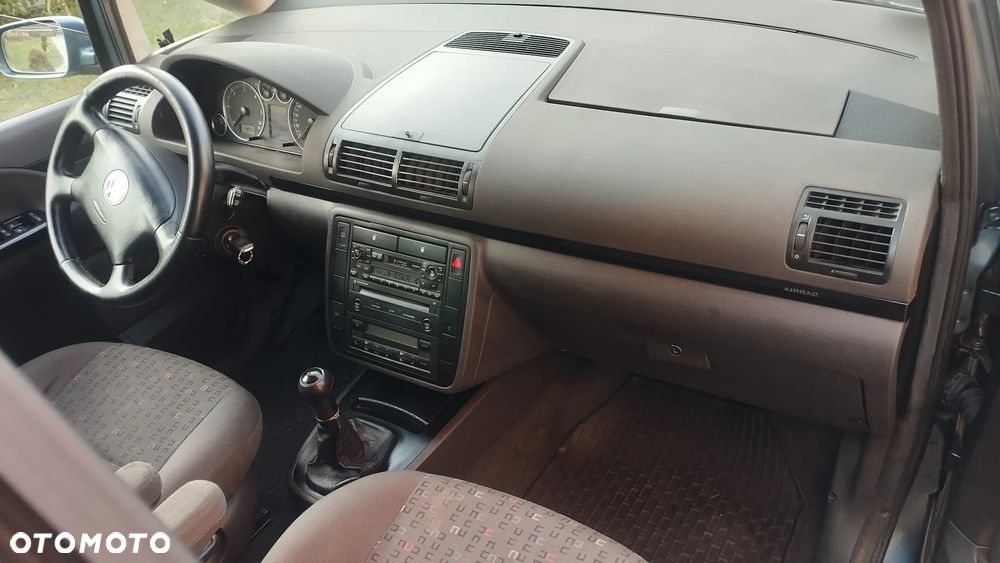 Volkswagen Sharan 1.9 TDI Special - 14