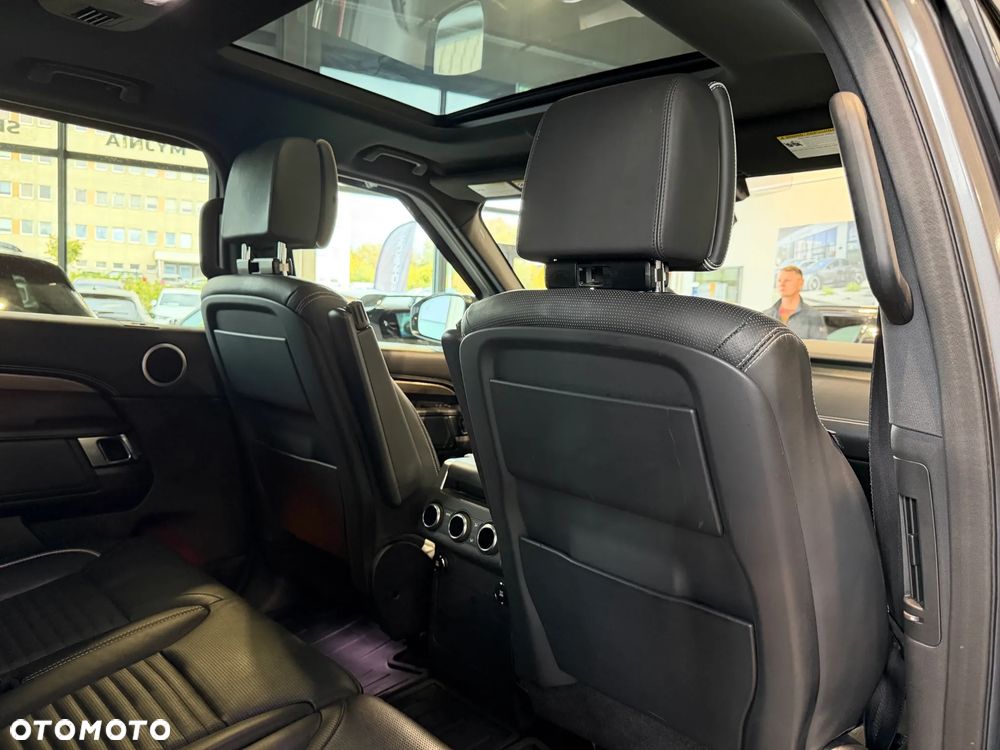 Land Rover Discovery 3.0 Td6 SkyView Edition - 24