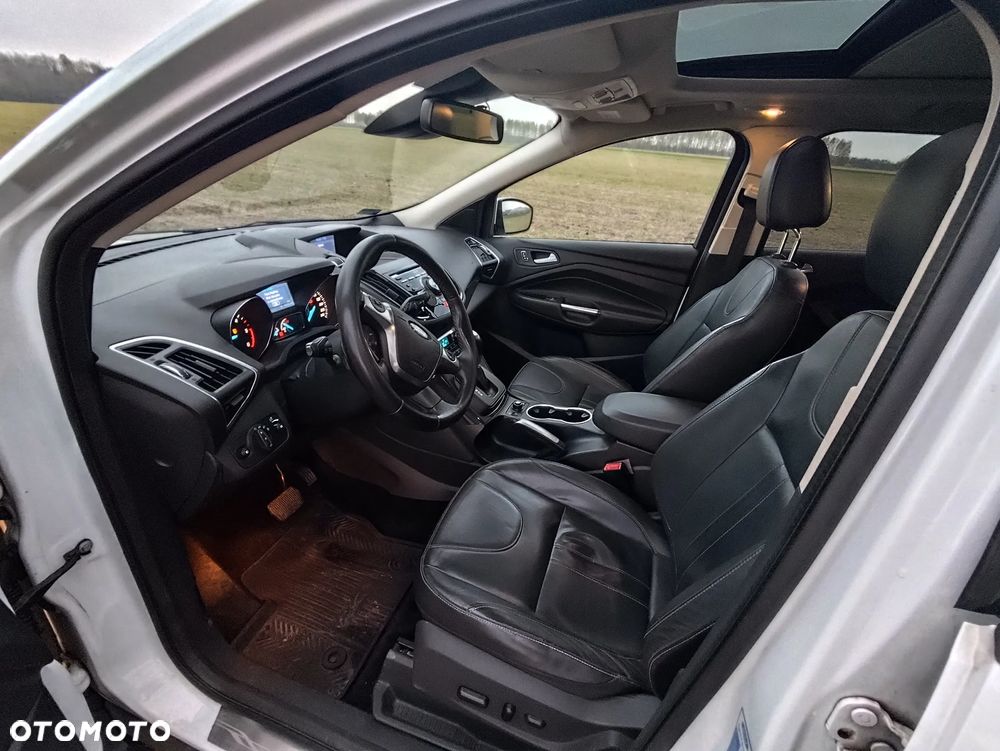 Ford Kuga 2.0 TDCi 4x4 Titanium - 6