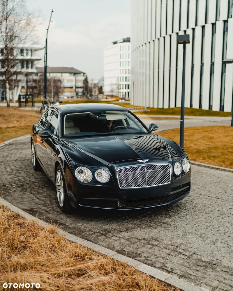 Bentley Flying Spur V8 - 6