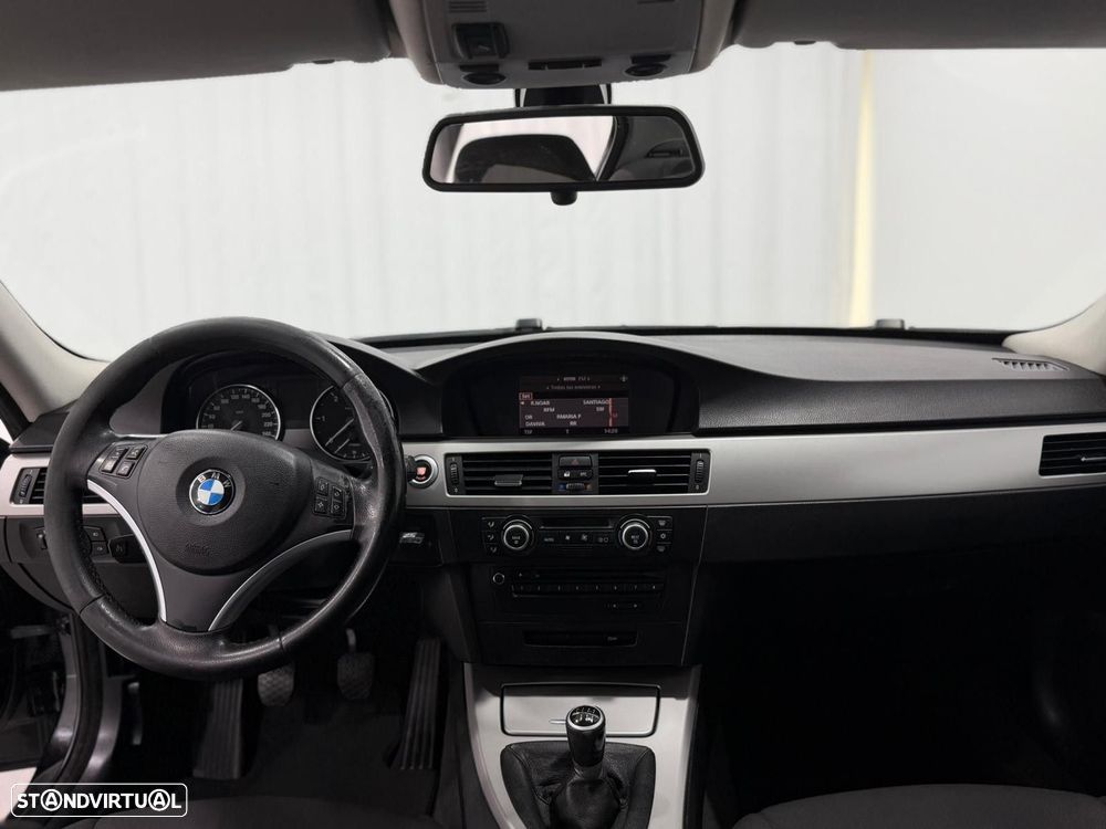 BMW 320 d Navigation - 8