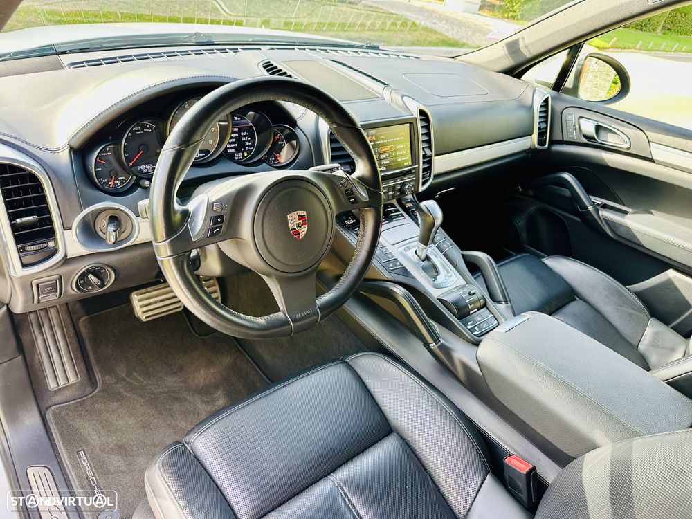 Porsche Cayenne S - 19