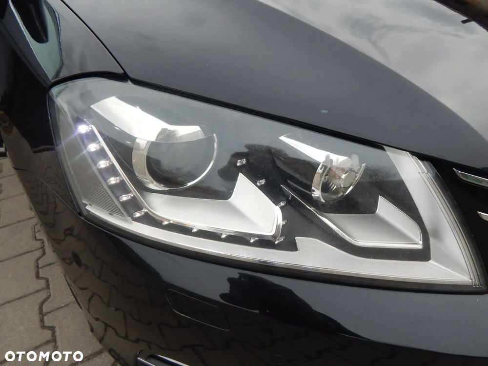 Volkswagen Passat 1.8 TSI Highline - 26