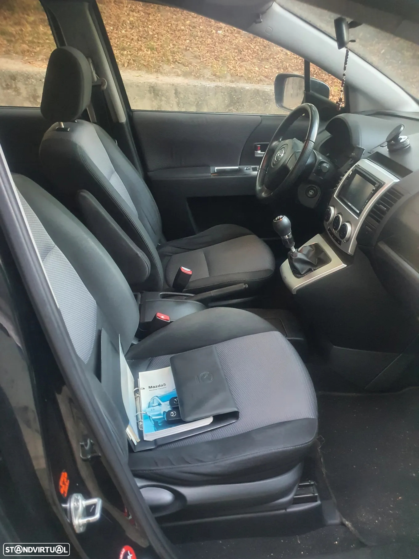 Mazda 5 - 7