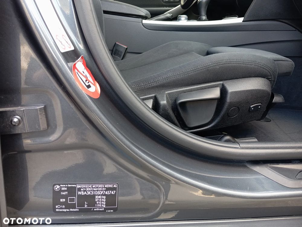 BMW Seria 3 320d DPF - 28