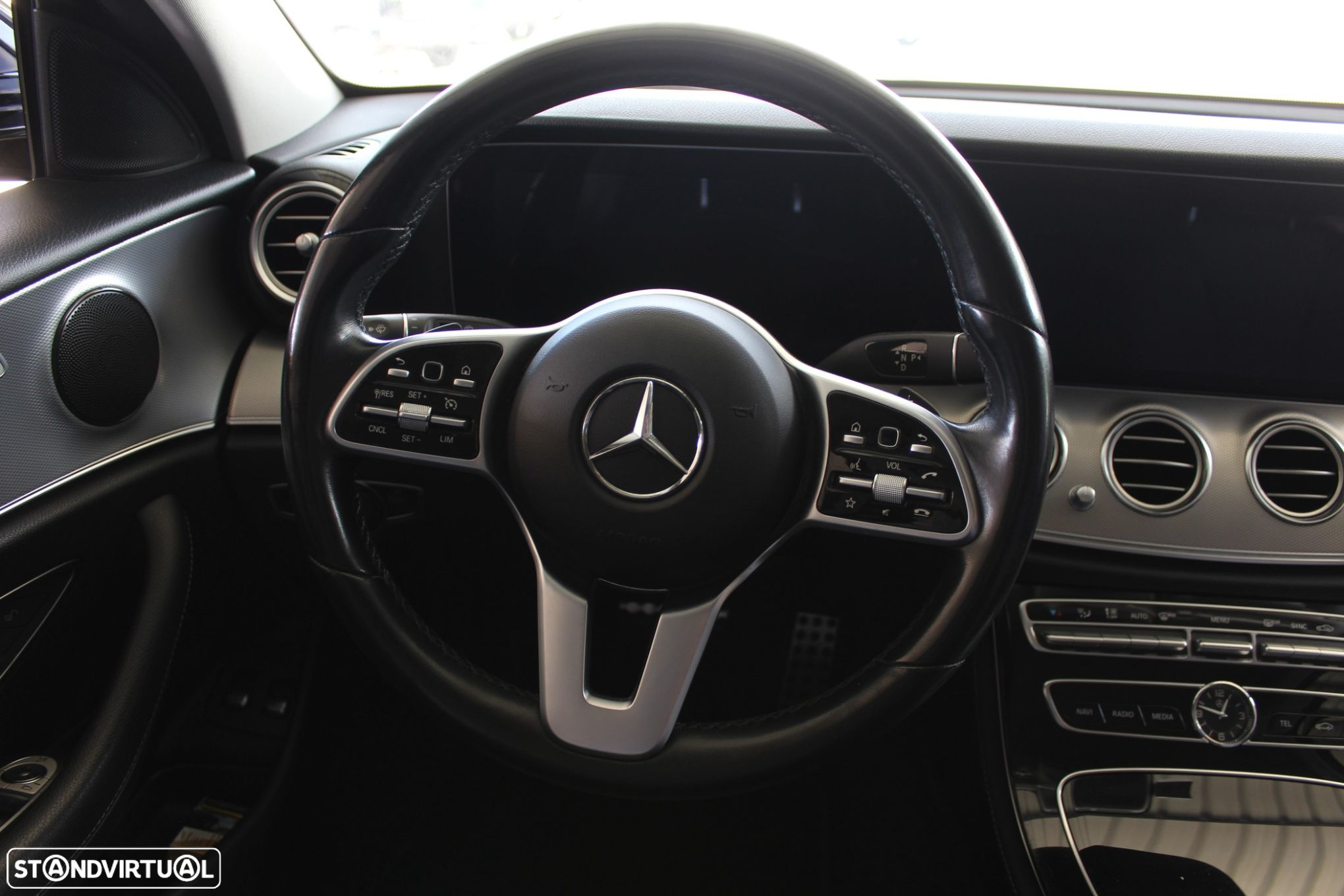 Mercedes-Benz E 200 d Avantgarde - 28