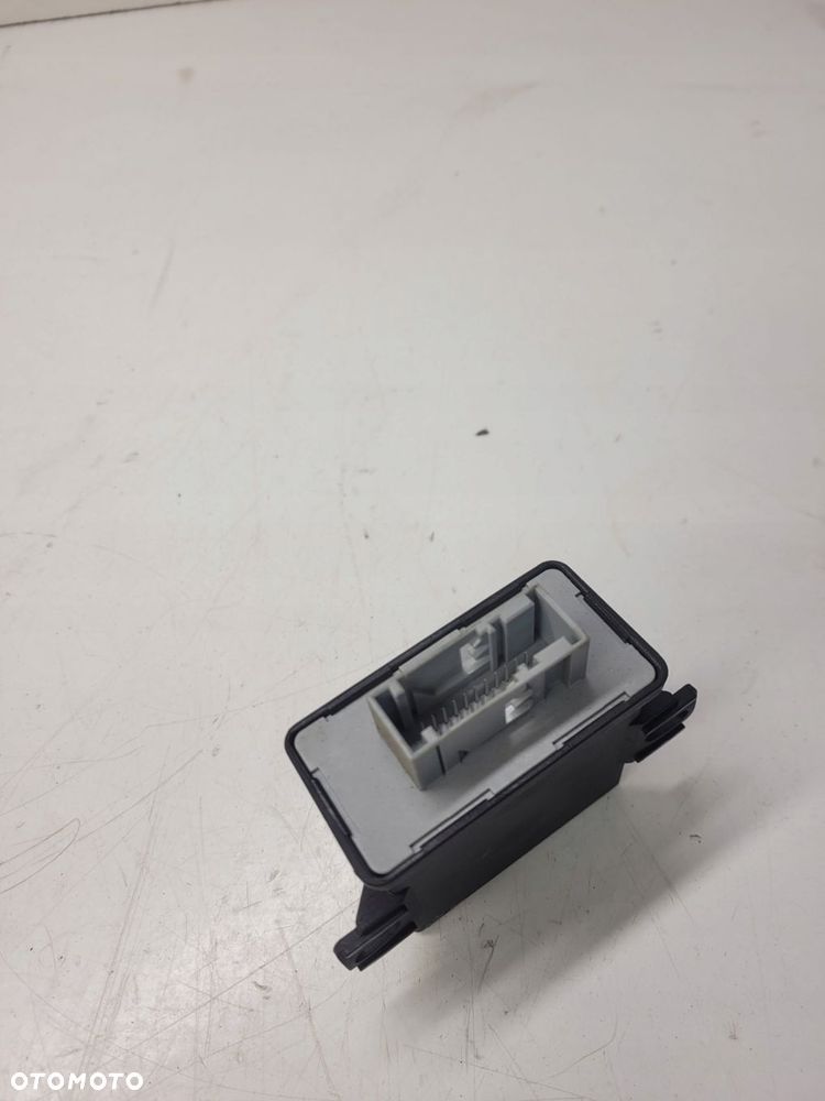 STEROWNIK MODUŁ ŚWIATEŁ AUDI A3 8P 8P0907357J - 2