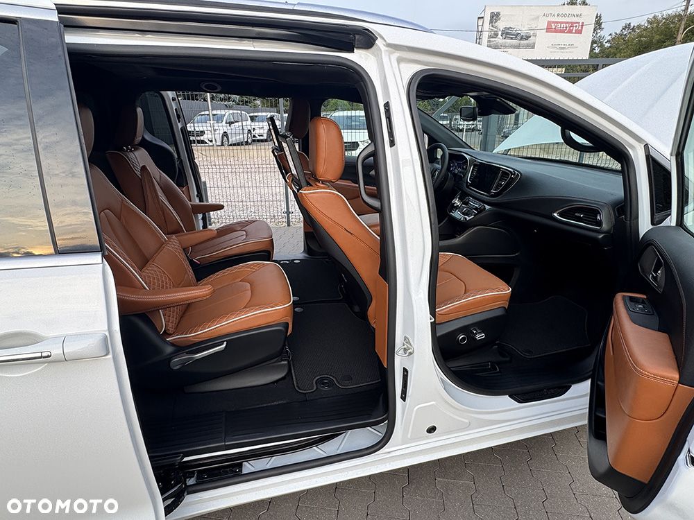 Chrysler Pacifica - 7