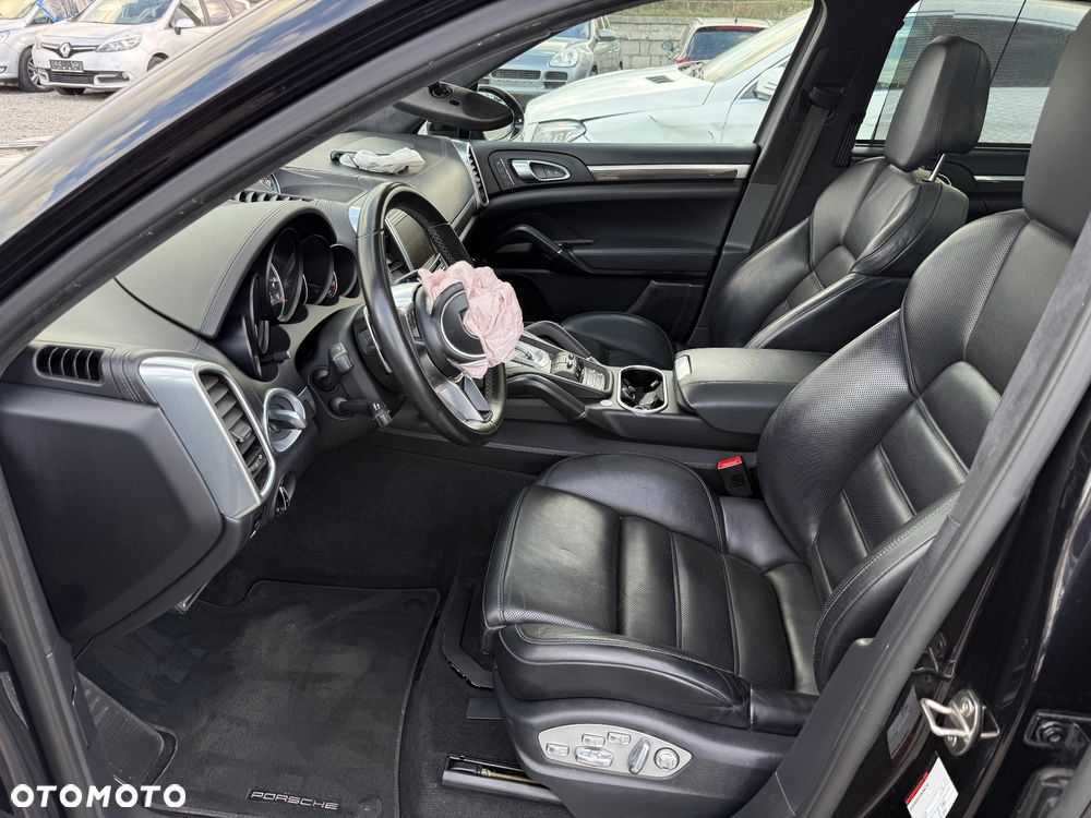 Porsche Cayenne Turbo - 19