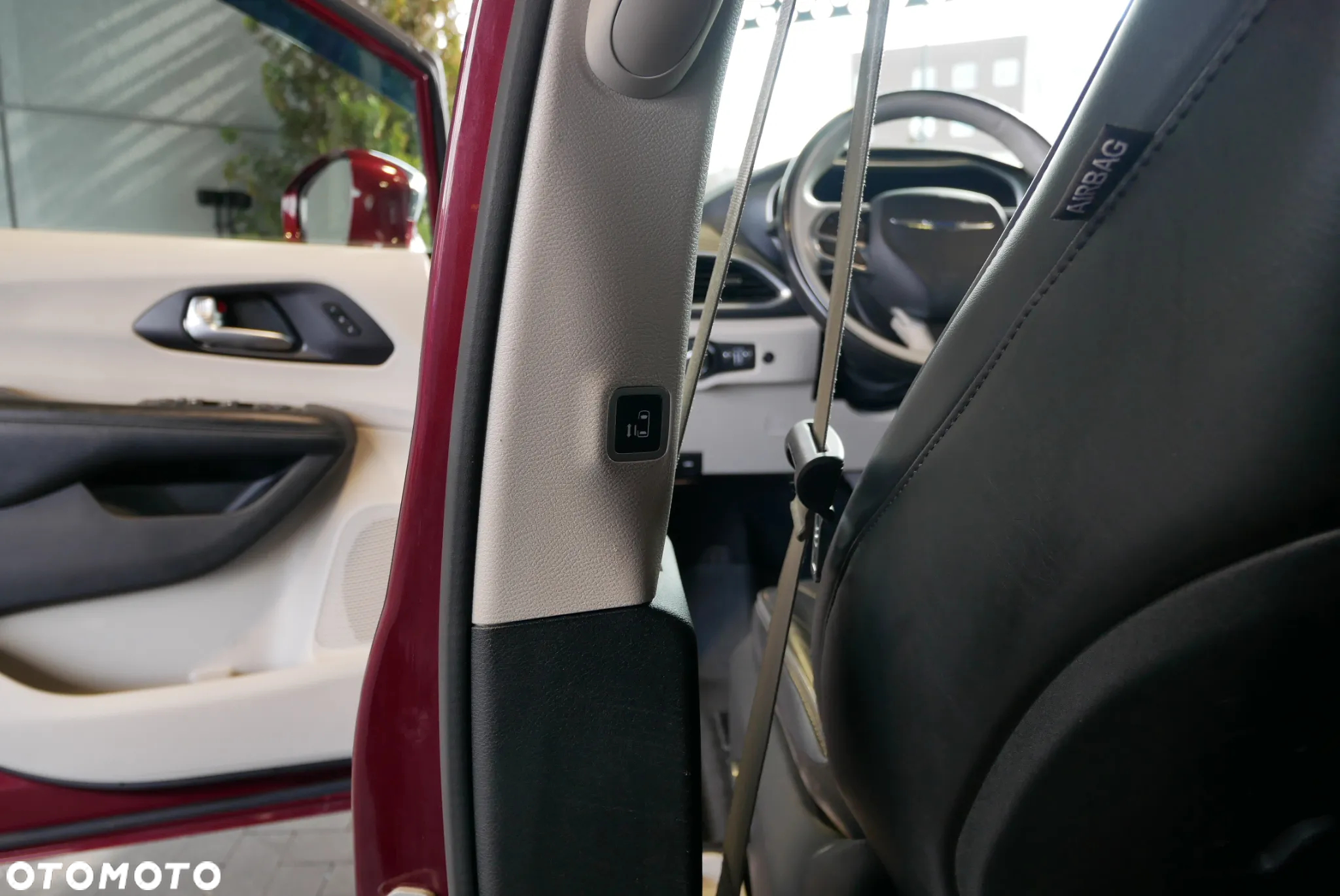 Chrysler Pacifica - 15