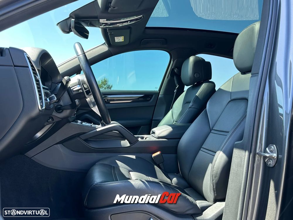 Porsche Cayenne Coupé E-Hybrid - 13