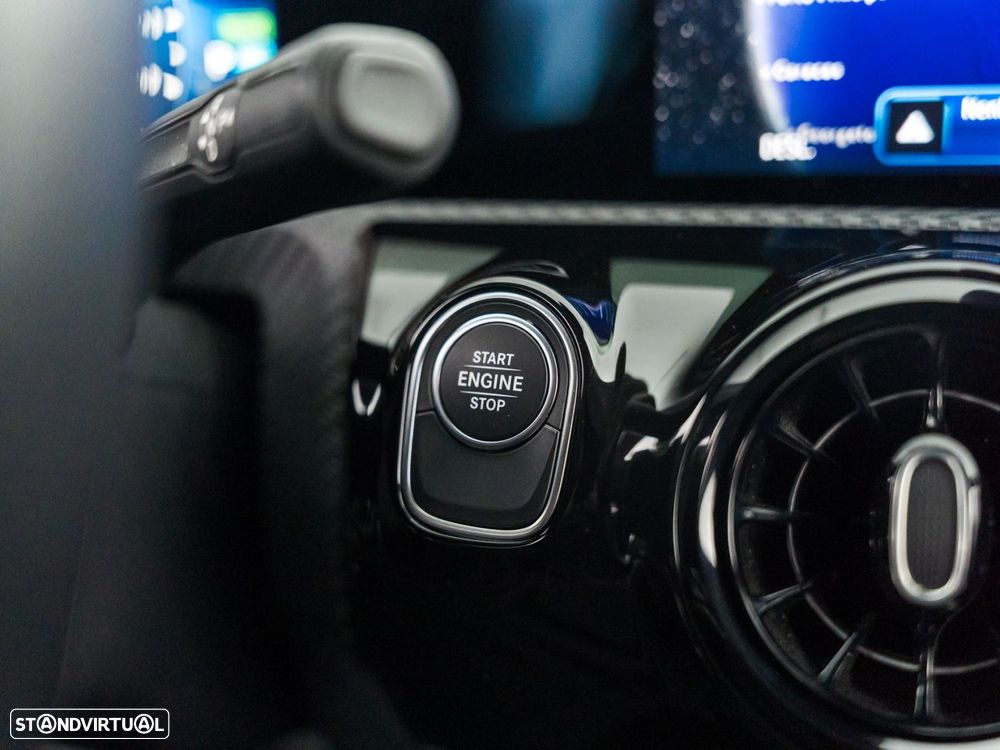 Mercedes-Benz A 250 e - 25