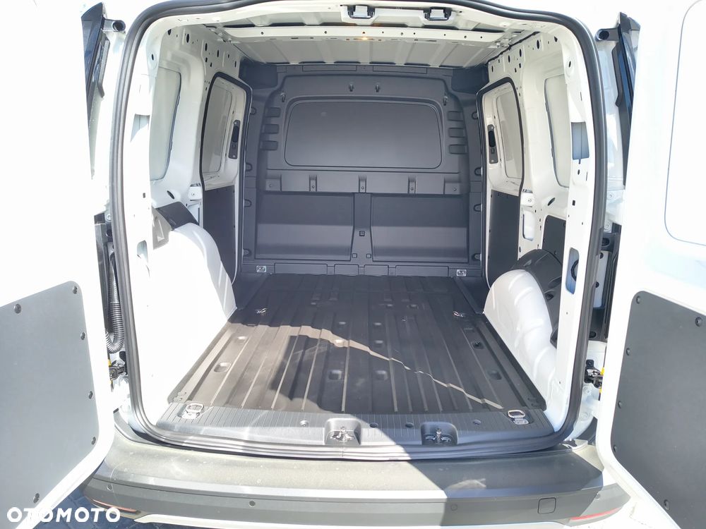 Volkswagen Caddy 2.0 TDI PanAmericana DSG - 5
