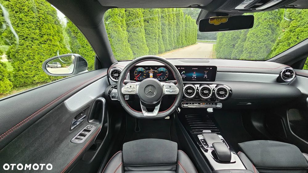 Mercedes-Benz CLA 200 AMG Line 7G-DCT - 17