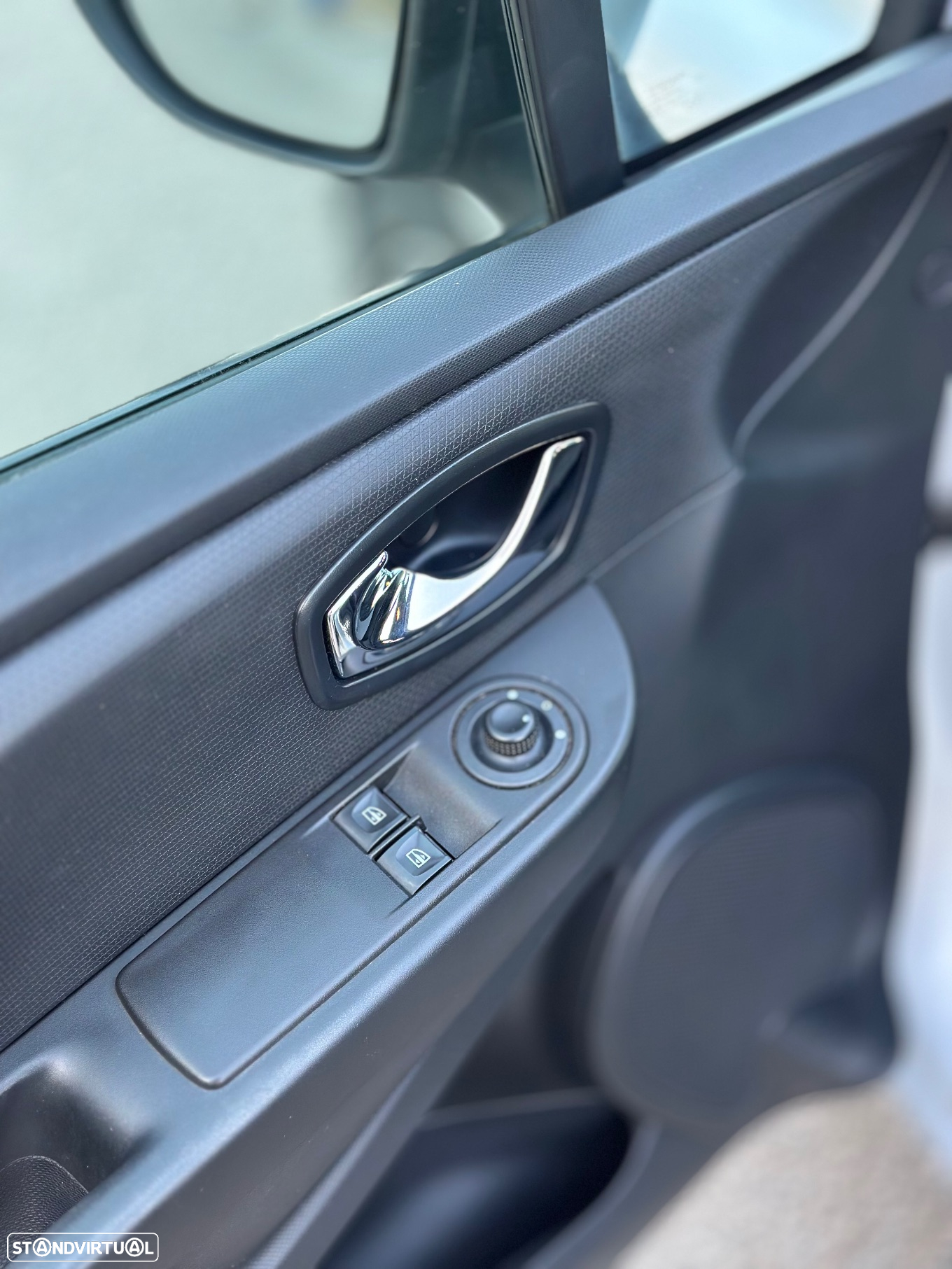 Renault Clio 0.9 TCE Limited - 25
