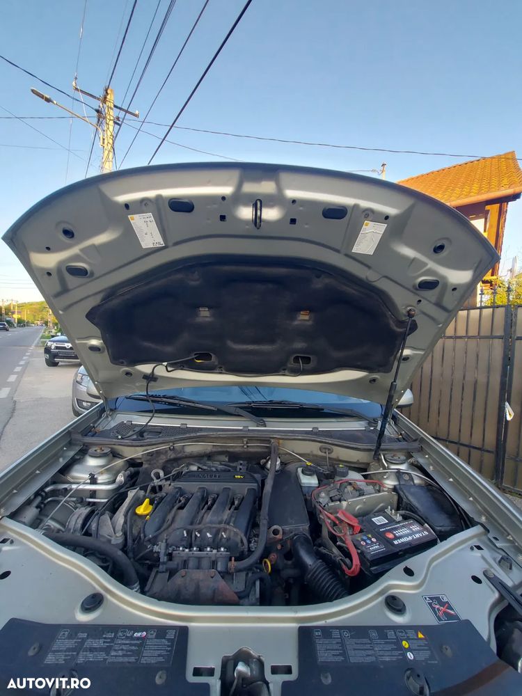 Dacia Duster 1.6 16V 105 4x2 Prestige - 10