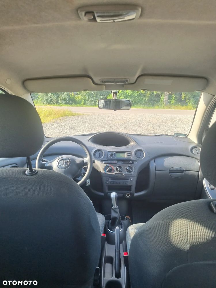 Toyota Yaris 1.4 D-4D Base - 11