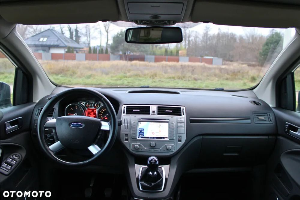 Ford Kuga 2.0 TDCi 2x4 Titanium - 24